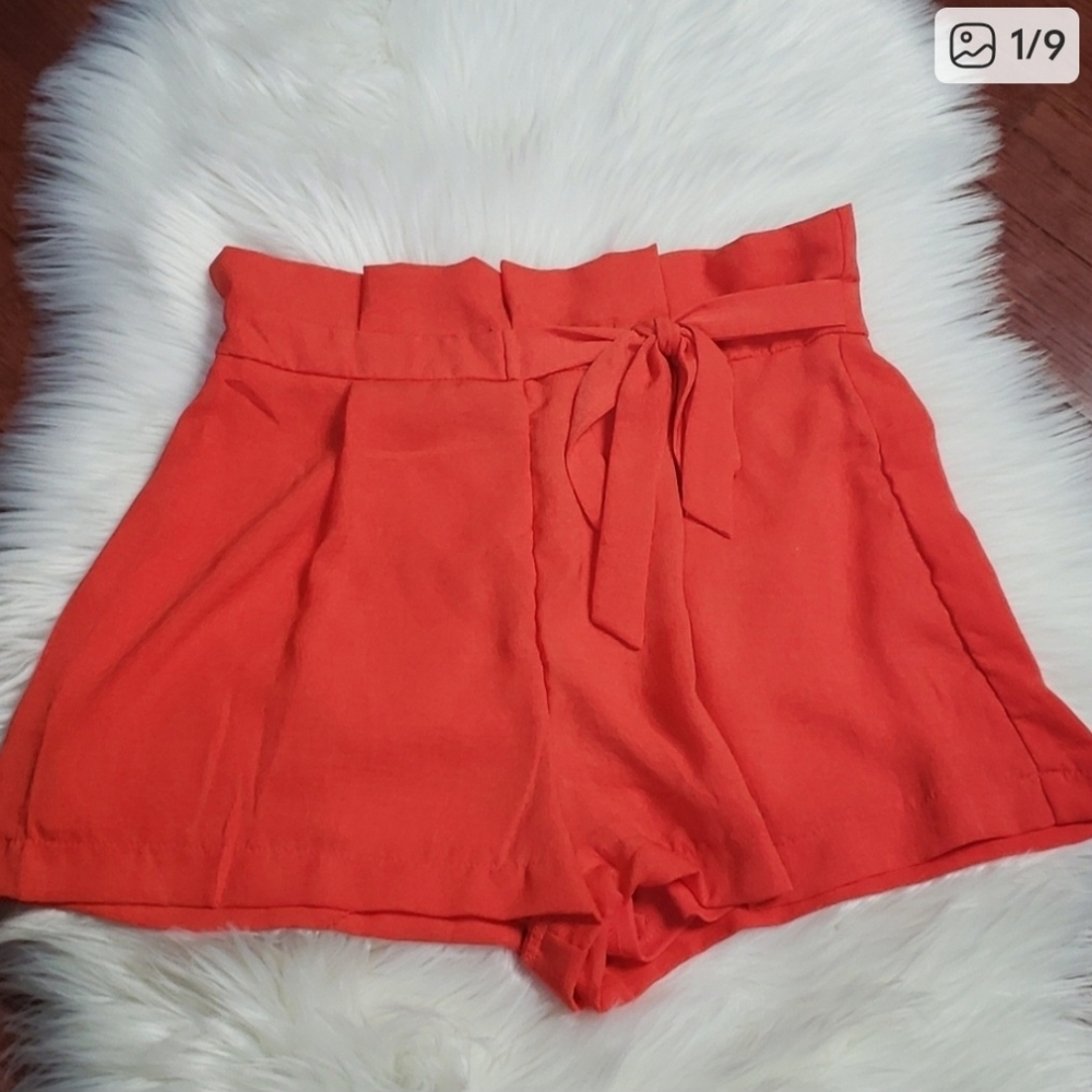 Bundle of Swim, Shorts and Top Size Medium - Picture 3 of 8